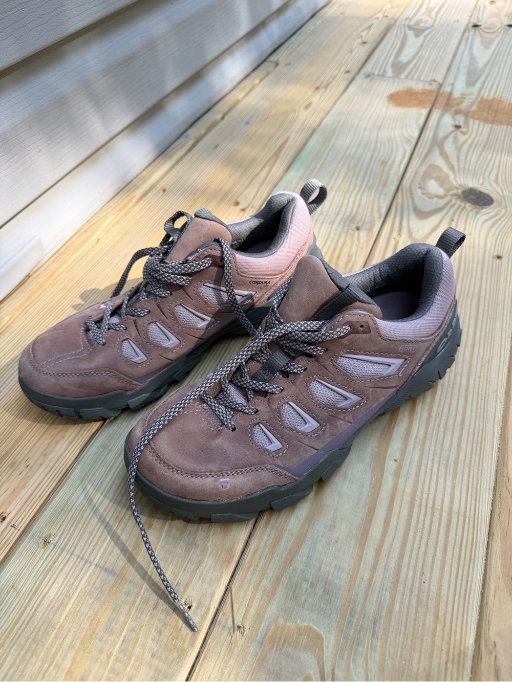 Oboz Sawtooth II Low B-DRY Waterproof Hiking Shoes Women’s 8 Dusty Rose